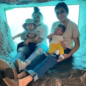 Meet your Posher, Adrienne